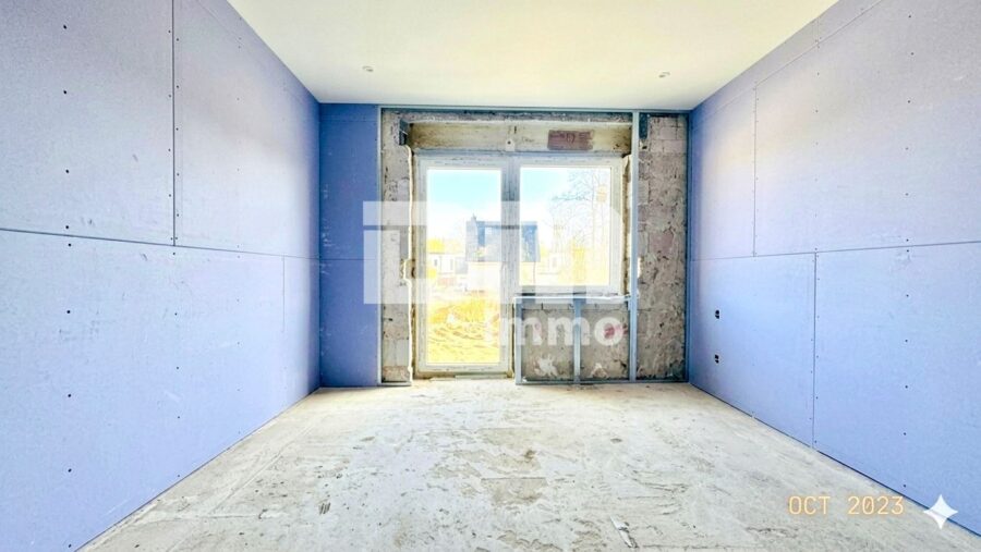 Teilsaniertes 1 - 2 Familienhaus + Fertige Projektierung auf großem Grundstück in Traumlage - EG Raum teilsaniert